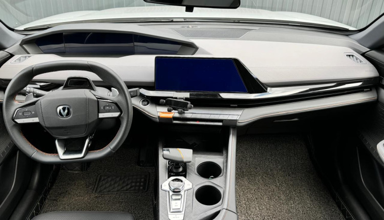 Changan UNI-V