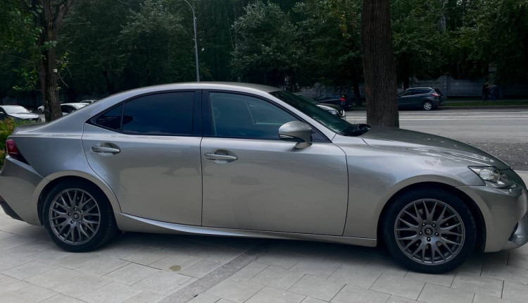 Lexus IS250